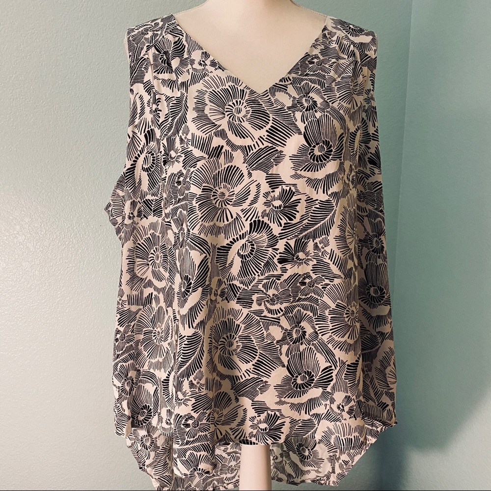 Old Navy Black Floral Tank Top Hi-Low Hem